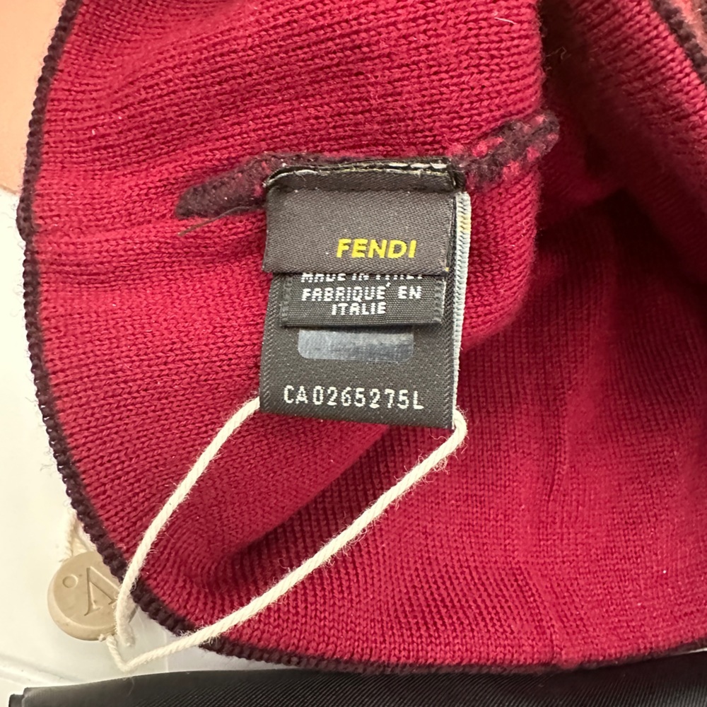 𝅺Fendi Beanie - Picture 4 of 4